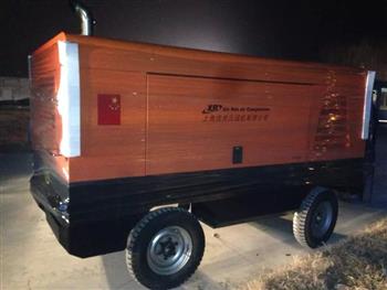 信然大型柴油移動空壓機(jī)發(fā)運進(jìn)行時