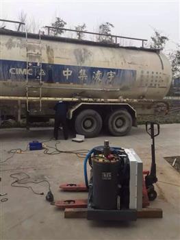 信然散裝水泥車配套螺桿空壓機(jī)