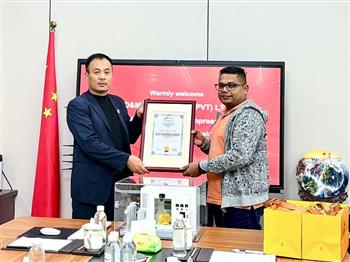 十年磨一劍，共筑輝煌！信然壓縮機(jī)為斯里蘭卡共和國（Republic of Sri Lanka）優(yōu)秀代理商舉行授牌儀式!